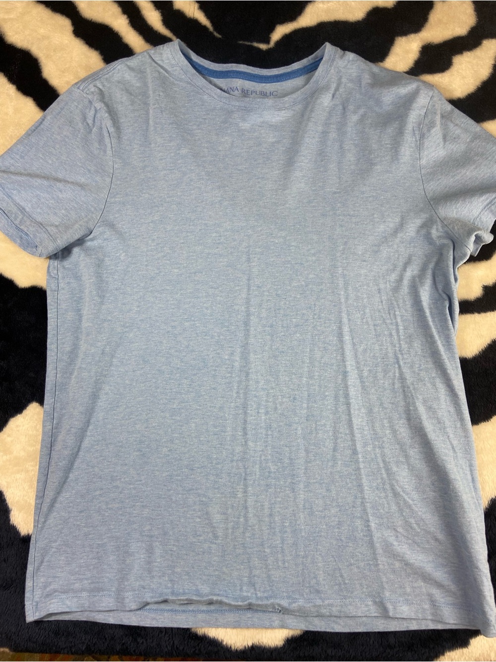 3/$12 Banana Republic Light Blue Short Sleeve Crew Soft Wash Tee Medium M Shirt